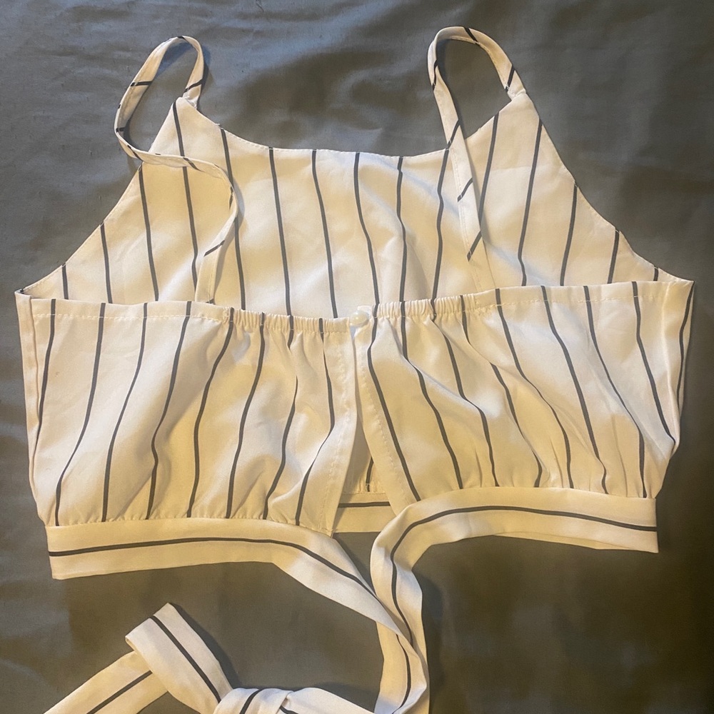 Beautiful top! - Picture 2 of 4